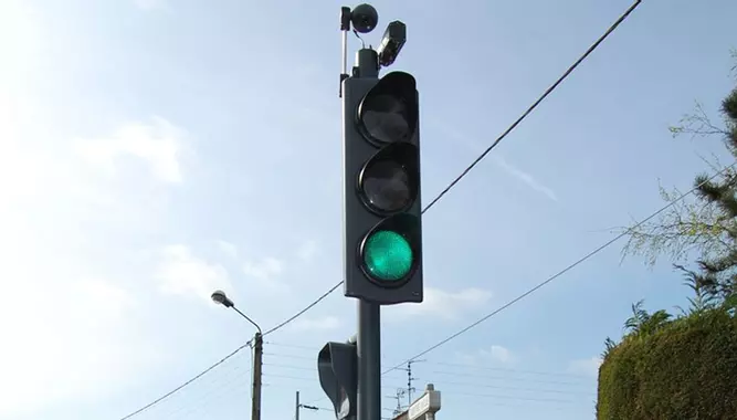 Arrêté de monsieur le maire concernant les feux tricolores récompense.